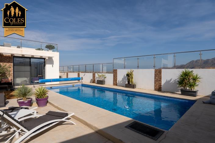 Image No.5-3 Bed Villa / Detached for sale