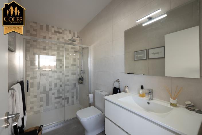 Image No.30-3 Bed Villa / Detached for sale