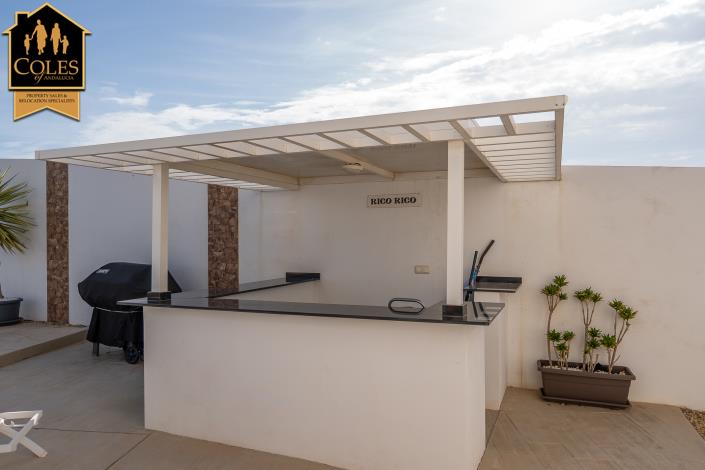 Image No.43-3 Bed Villa / Detached for sale