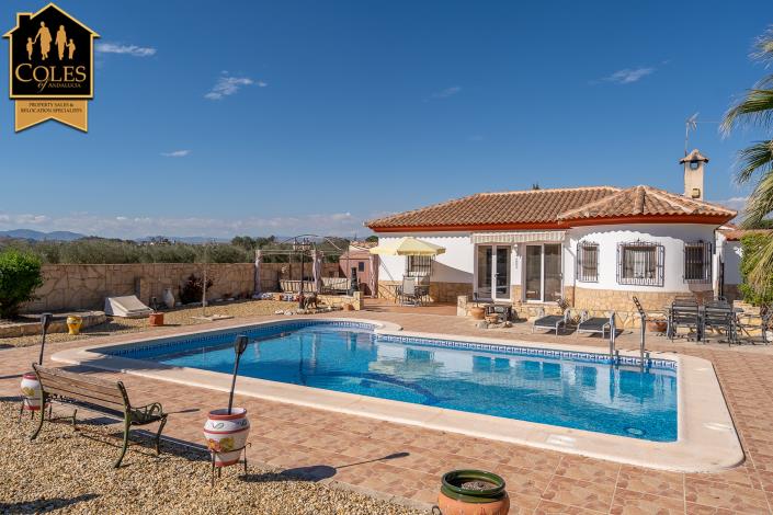 Image No.3-2 Bed Villa / Detached for sale