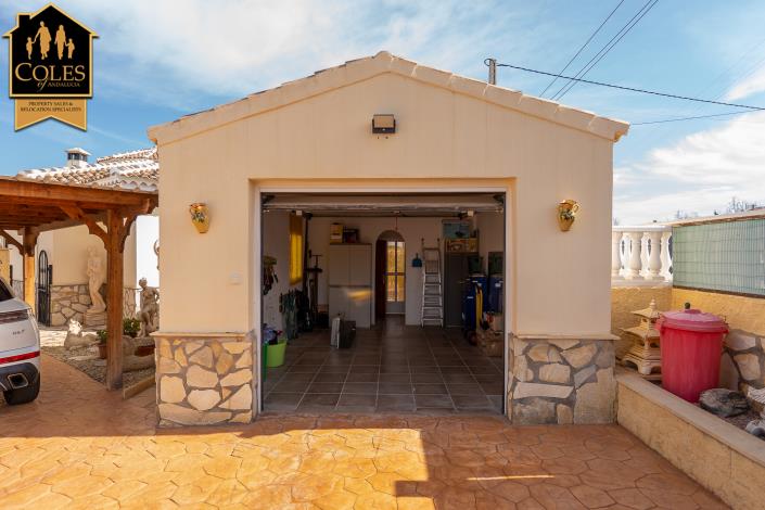 Image No.8-3 Bed Villa / Detached for sale