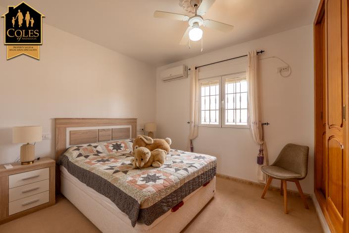 Image No.30-3 Bed Villa / Detached for sale