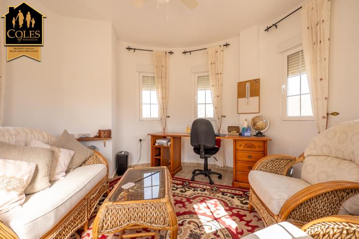 Image No.40-3 Bed Villa / Detached for sale