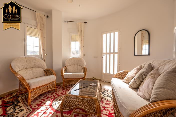 Image No.41-3 Bed Villa / Detached for sale