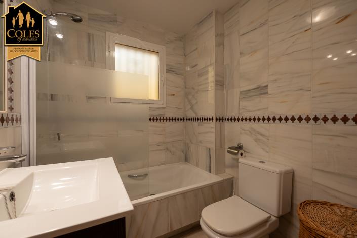 Image No.20-2 Bed Apartment for sale