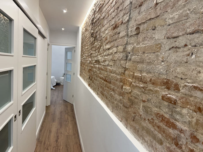 Image No.11-2 Bed Property for sale