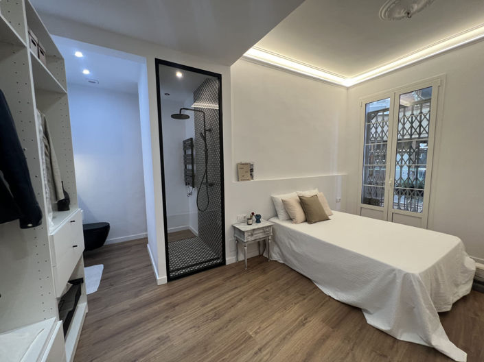 Image No.13-2 Bed Property for sale