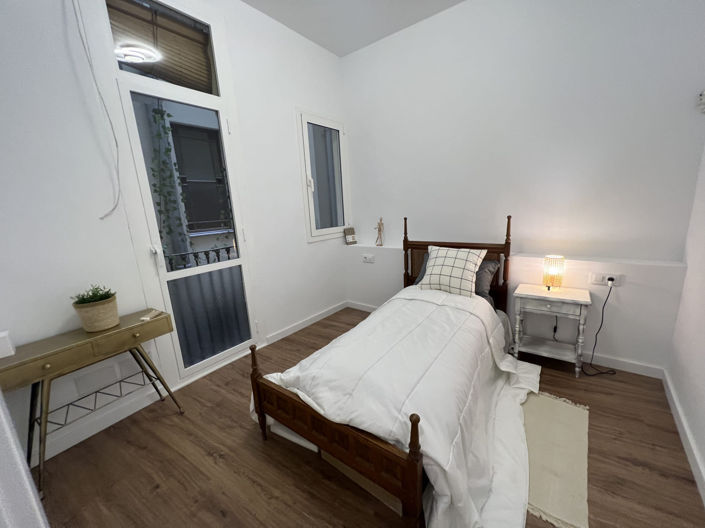 Image No.19-2 Bed Property for sale