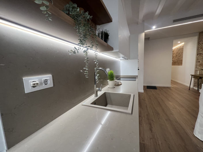 Image No.22-2 Bed Property for sale