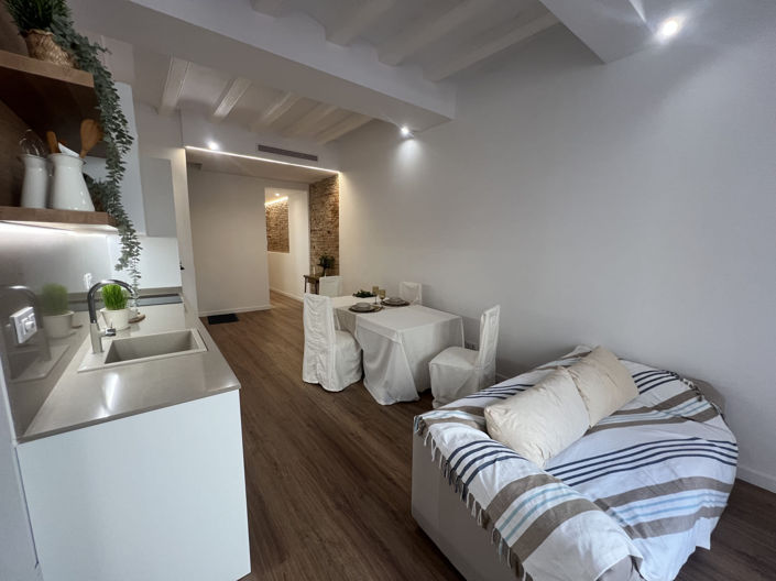 Image No.23-2 Bed Property for sale