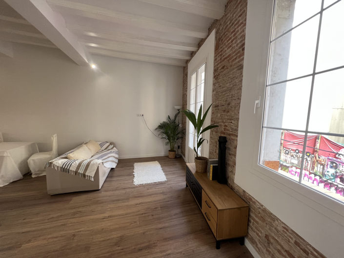 Image No.24-2 Bed Property for sale