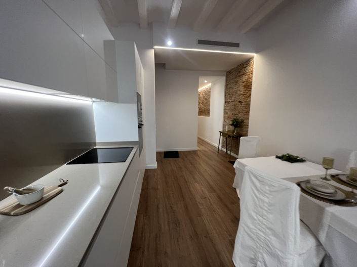 Image No.33-2 Bed Property for sale