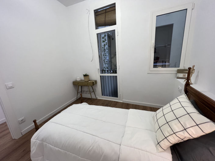 Image No.36-2 Bed Property for sale