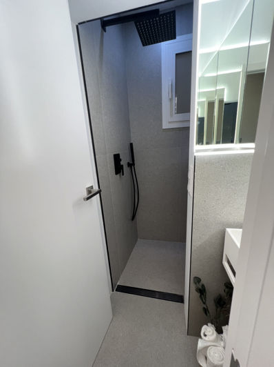 Image No.9-2 Bed Property for sale