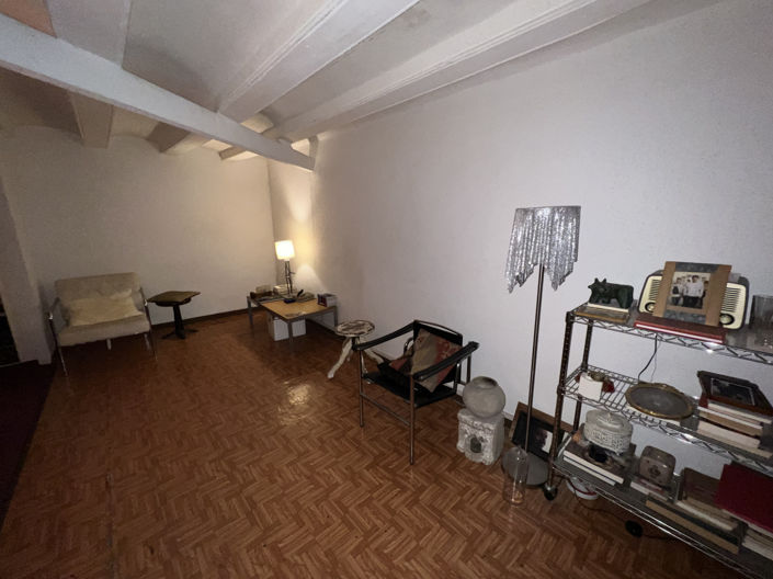 Image No.9-2 Bed Property for sale