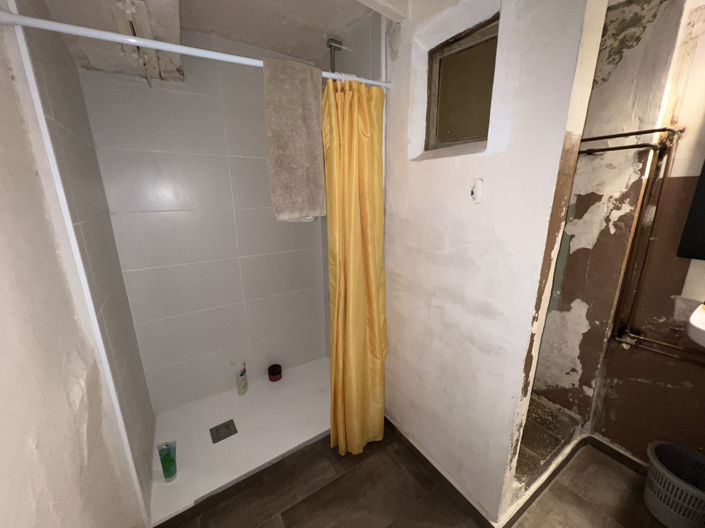 Image No.19-2 Bed Property for sale