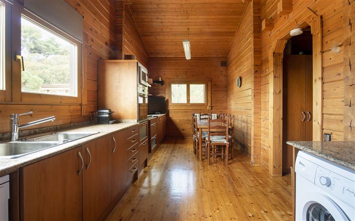 Image No.22-7 Bed Property for sale