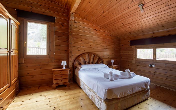 Image No.36-7 Bed Property for sale