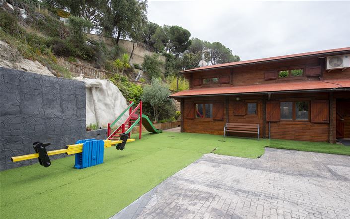 Image No.38-7 Bed Property for sale