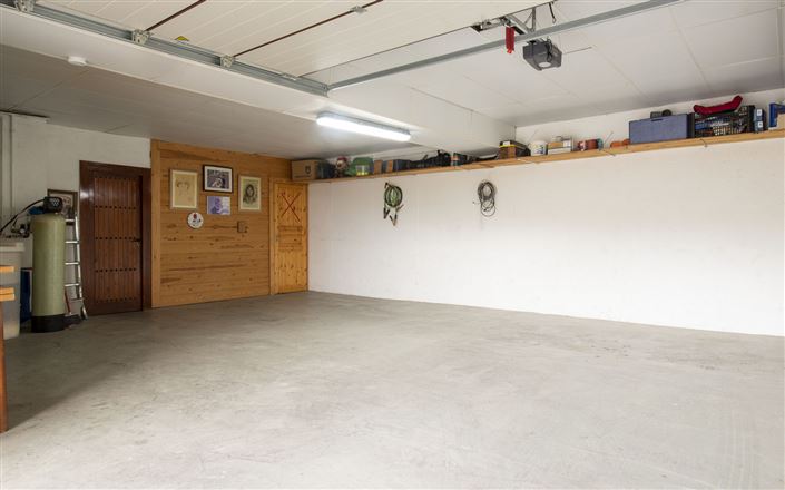 Image No.48-7 Bed Property for sale