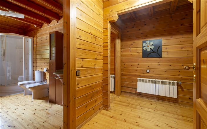 Image No.7-7 Bed Property for sale