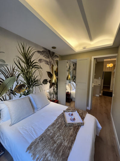 Image No.12-2 Bed Property for sale