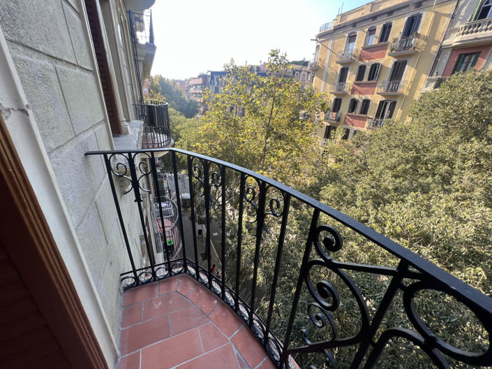 Image No.15-2 Bed Property for sale