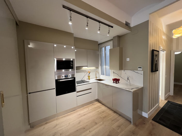 Image No.32-2 Bed Property for sale