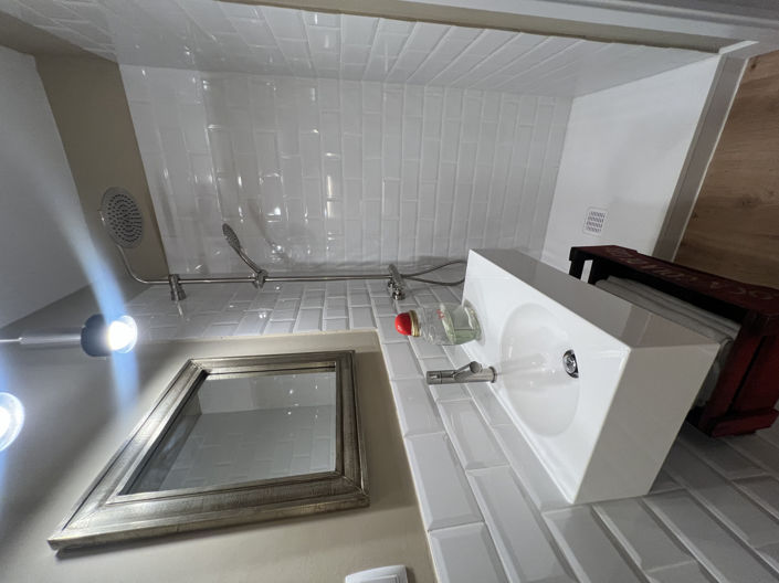 Image No.44-2 Bed Property for sale