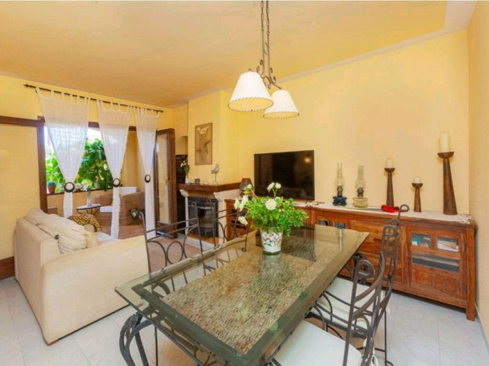 Image No.11-3 Bed Property for sale