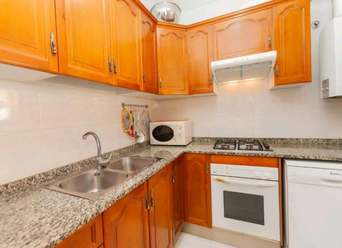 Image No.17-3 Bed Property for sale