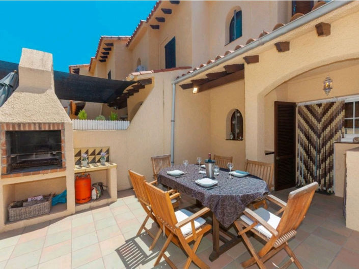 Image No.19-3 Bed Property for sale