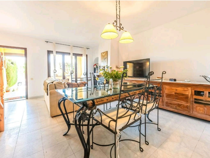 Image No.5-3 Bed Property for sale