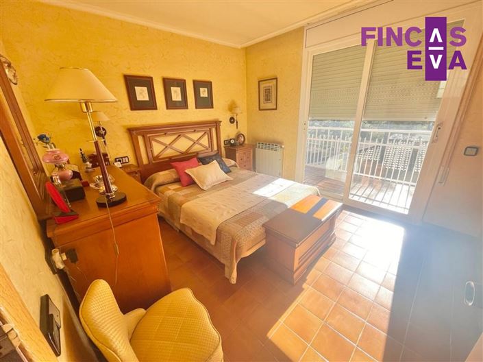 Image No.21-4 Bed Property for sale