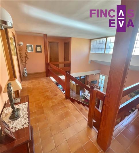 Image No.22-4 Bed Property for sale