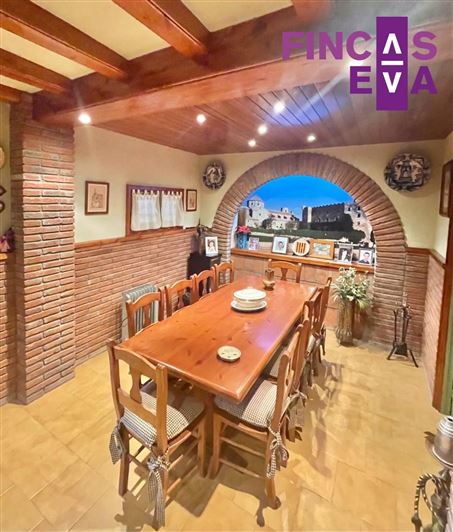 Image No.9-4 Bed Property for sale