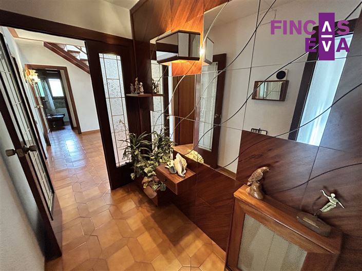 Image No.20-4 Bed Property for sale