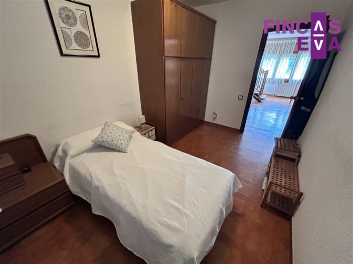 Image No.23-4 Bed Property for sale