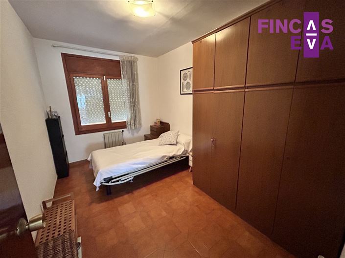 Image No.24-4 Bed Property for sale