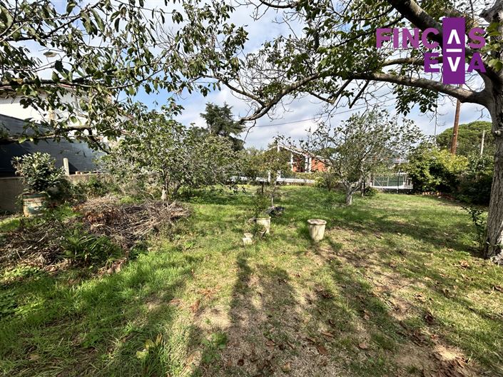 Image No.4-4 Bed Property for sale