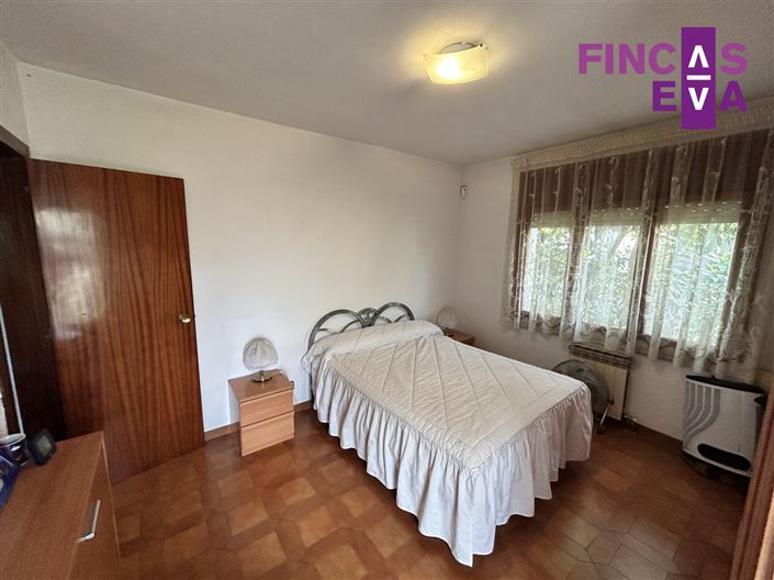 Image No.27-4 Bed Property for sale