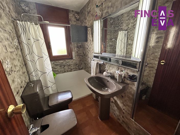 Image No.34-4 Bed Property for sale