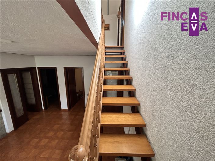 Image No.44-4 Bed Property for sale