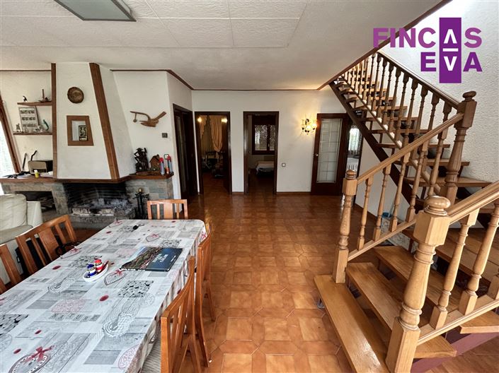 Image No.14-4 Bed Property for sale