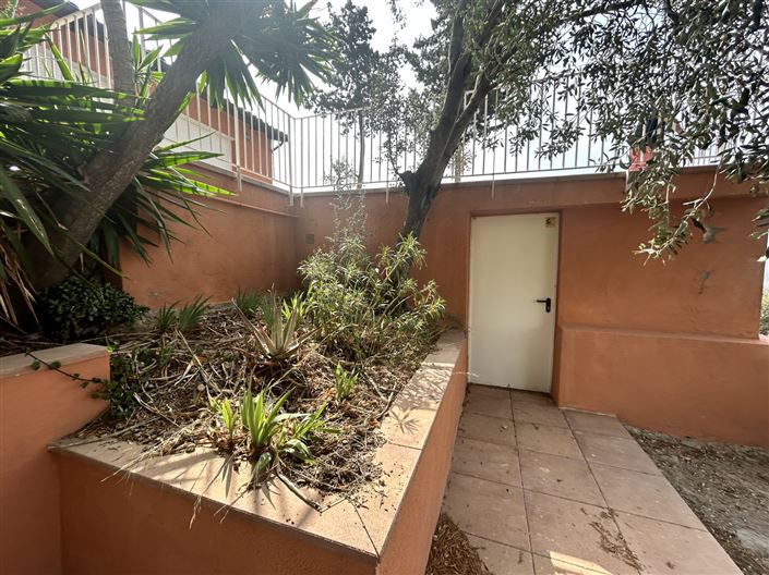 Image No.21-3 Bed Property for sale