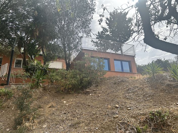 Image No.22-3 Bed Property for sale