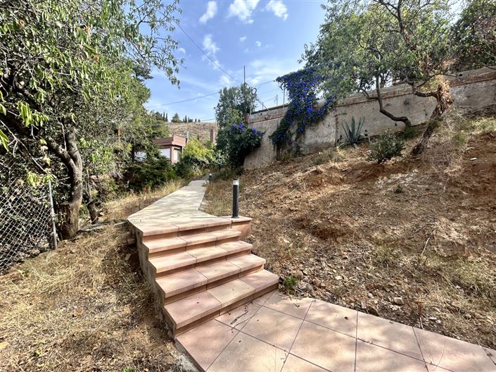 Image No.24-3 Bed Property for sale