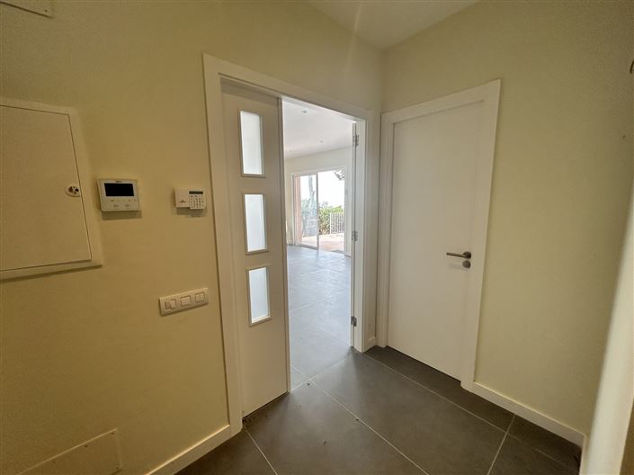 Image No.26-3 Bed Property for sale