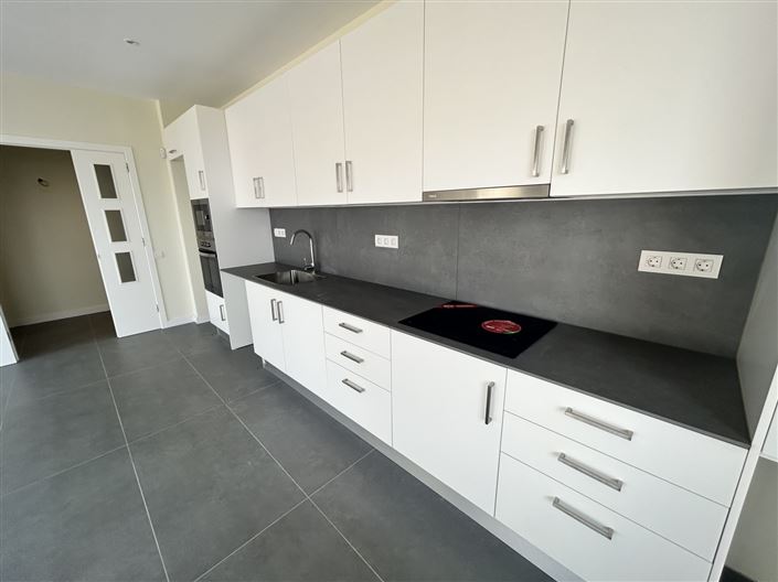 Image No.31-3 Bed Property for sale