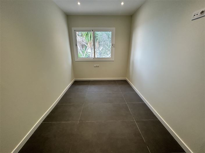 Image No.35-3 Bed Property for sale